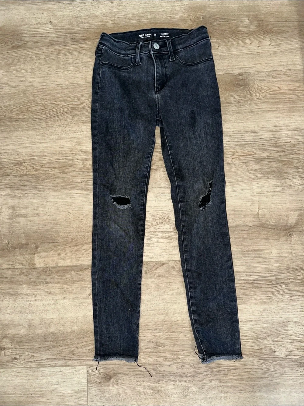 Old Navy Black Skinny Jeans with Knee Rips